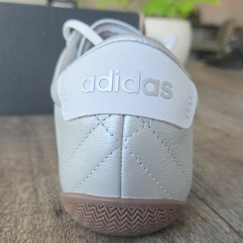 NWT Adidas Women's Grand Court Lo 'Silver Metallic Gum' Shoes JQ9682 - Picture 7 of 9